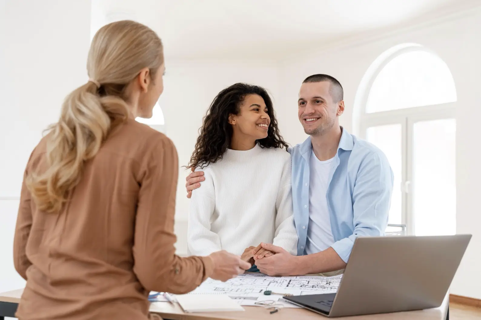 only-courtage-article-les-avantages-de-faire-appel-a-un-courtier-pour-votre-pret-immobilier-economisez-temps-et-argent